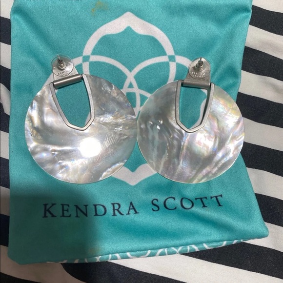 Kendra Scott earrings - Picture 1 of 1